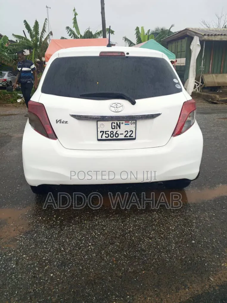 Toyota Vitz 1.3 AWD 5dr 2010 White