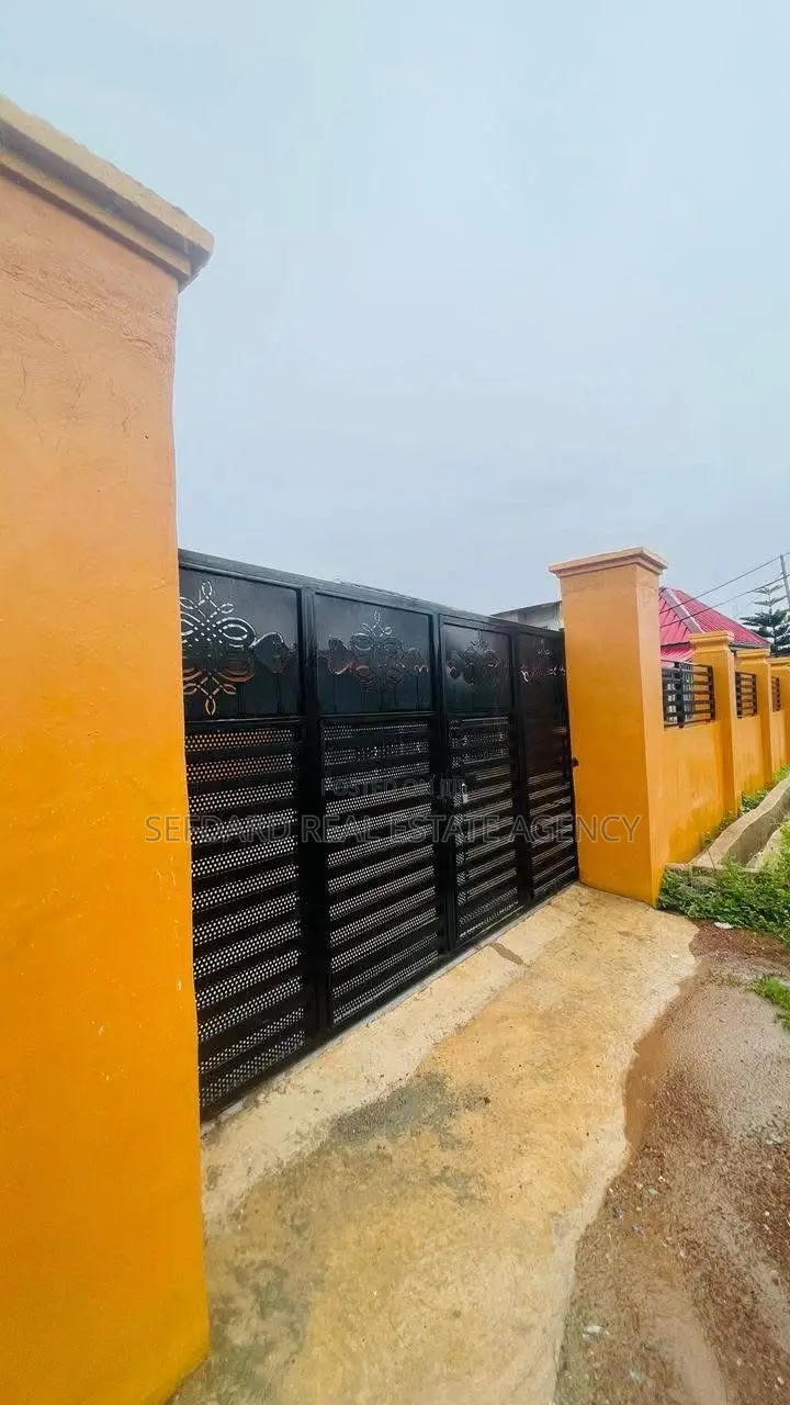 4bdrm House in Sefdard Properties, Pokuase for rent