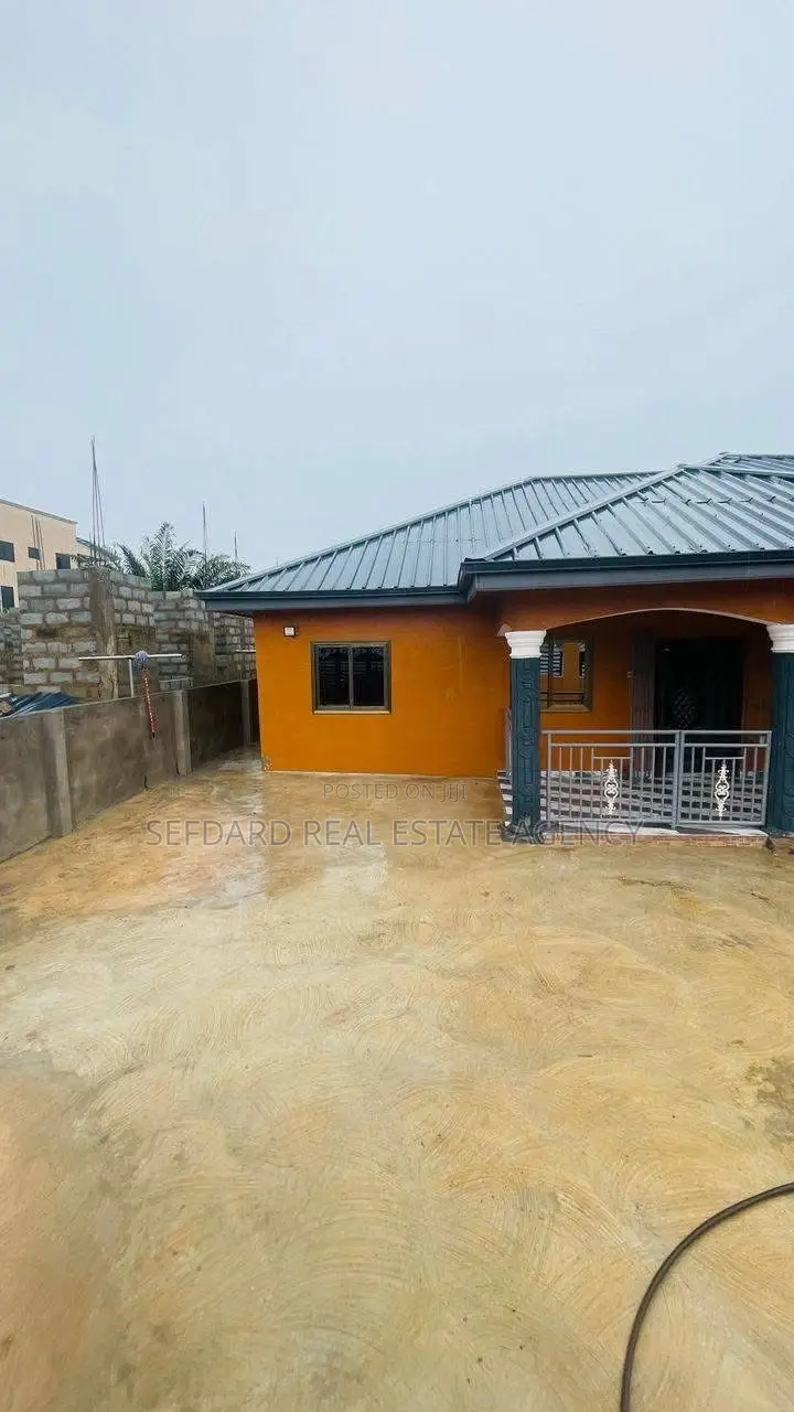 4bdrm House in Sefdard Properties, Pokuase for rent