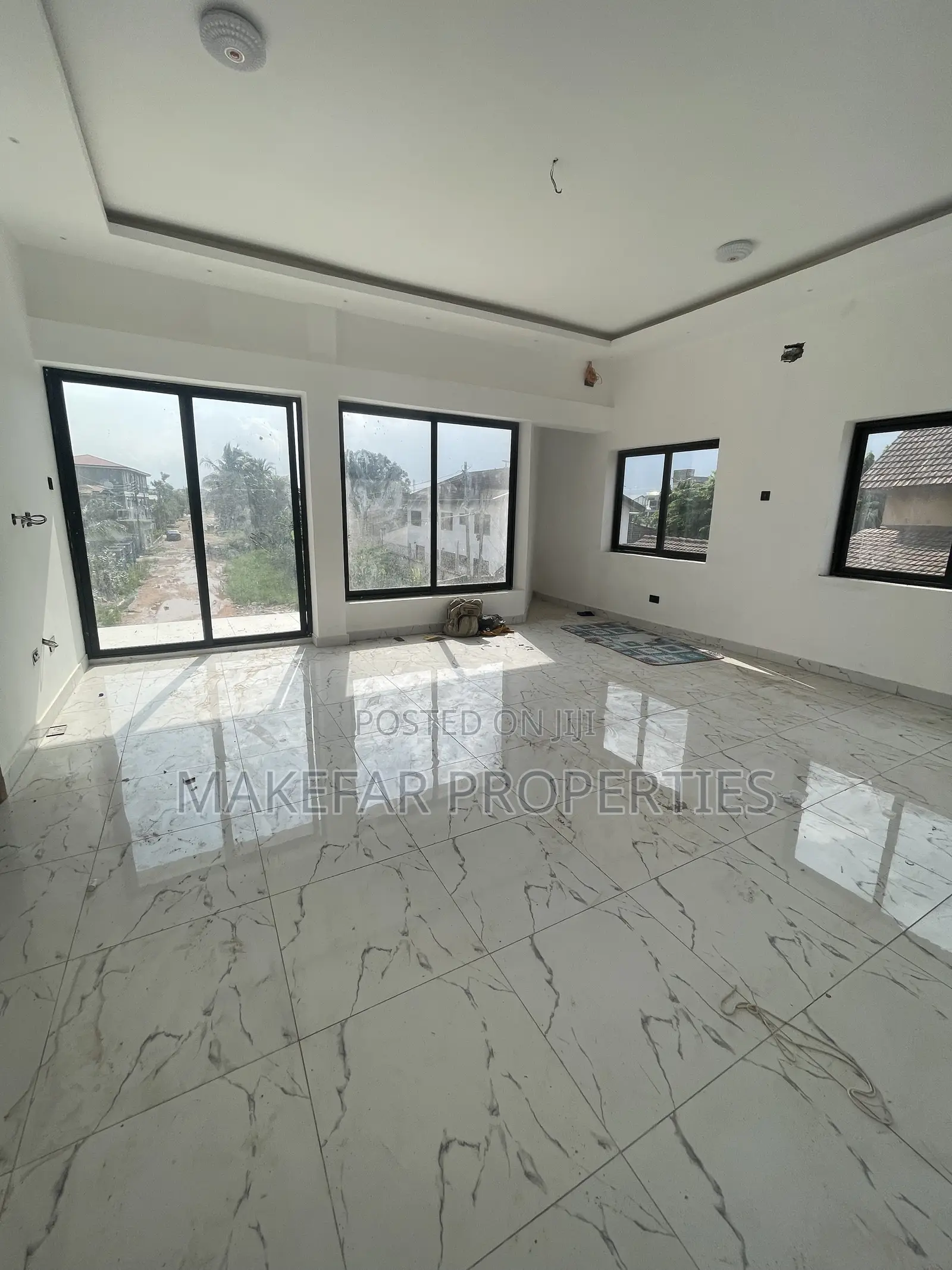 4bdrm House in Ashaley Botwe for sale