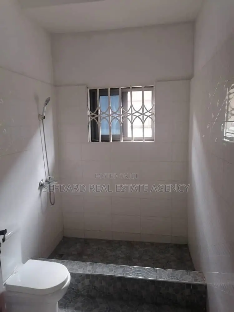 2bdrm House in Sefdard Properties, Amasaman for rent