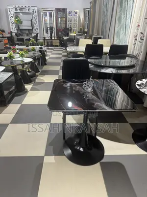 Executive Chair and Table