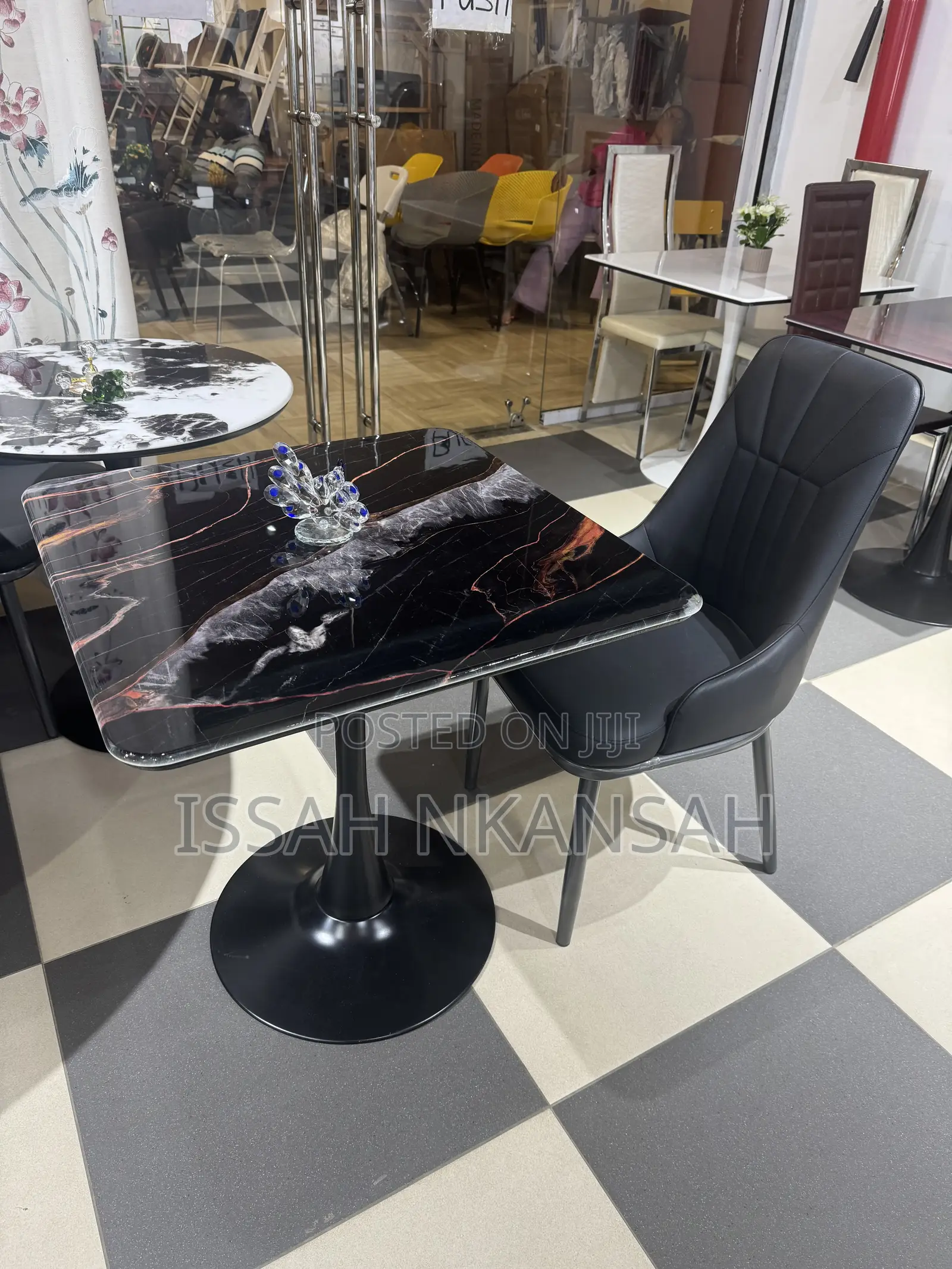 Executive Chair and Table