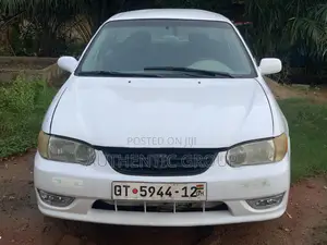 Toyota Corolla 2002 White