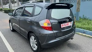 Honda Fit Automatic 2010 Gray