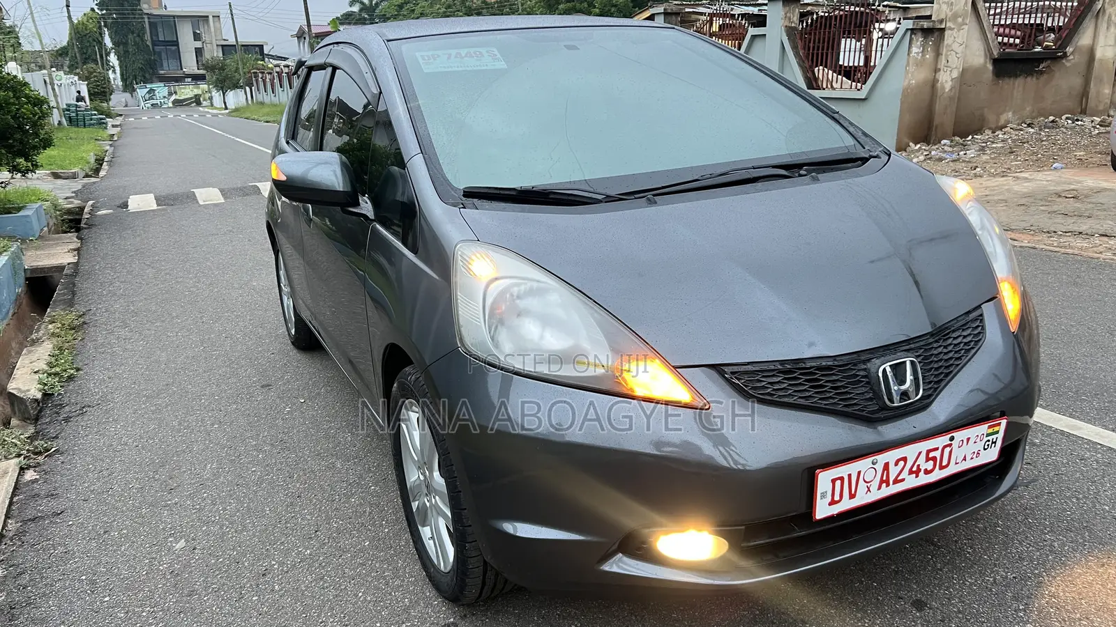 Honda Fit Automatic 2010 Gray