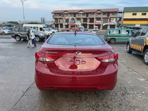 Hyundai Elantra Limited 4dr Sedan (1.8L 4cyl 6A) 2014 Red