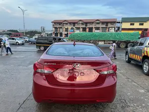 Hyundai Elantra Limited 4dr Sedan (1.8L 4cyl 6A) 2014 Red