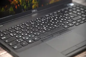 Laptop Dell Latitude 3301 8GB Intel Core i7 SSD 256GB