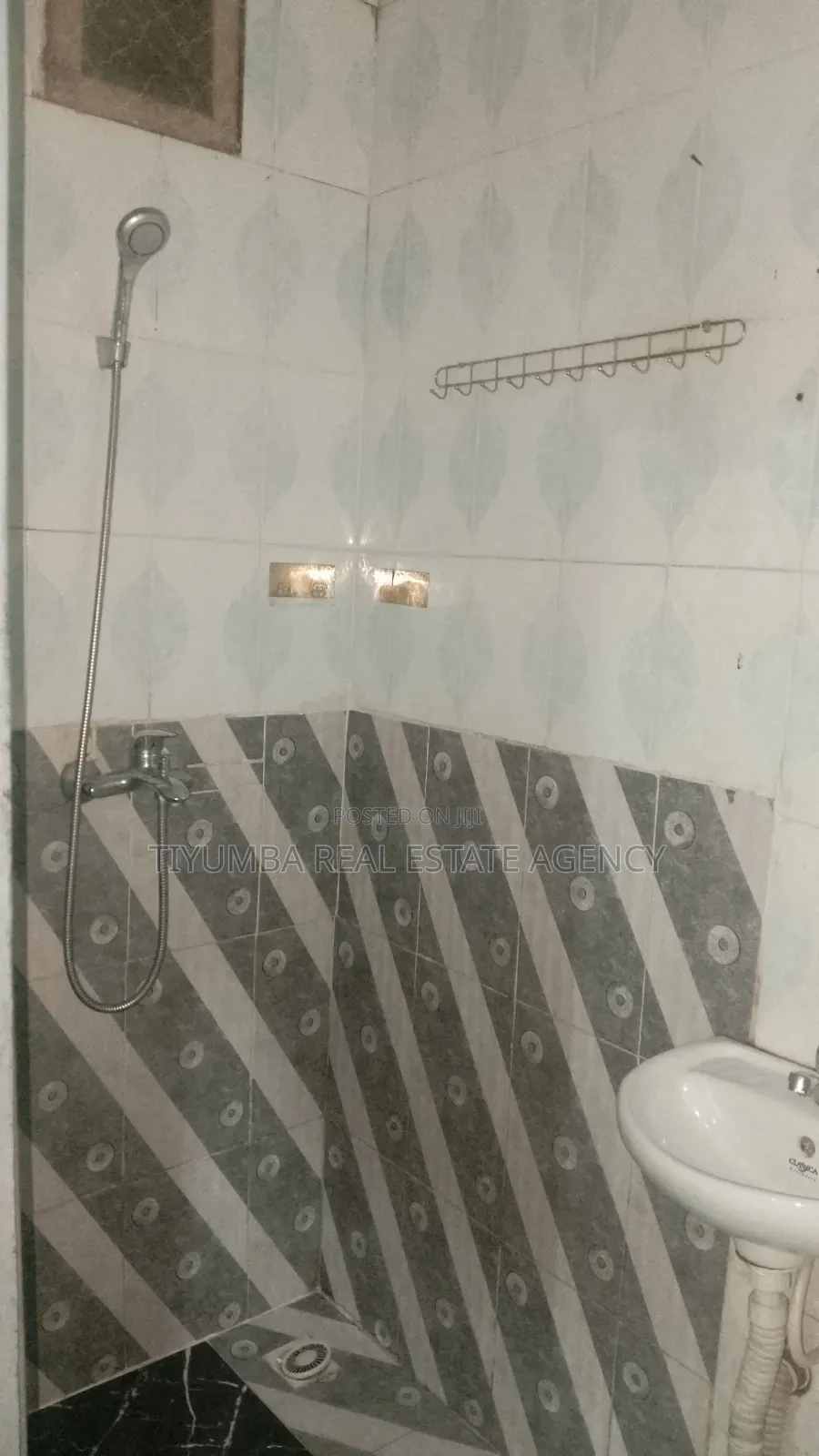 1bdrm Apartment in Tiyumba, Pillar 2 for rent