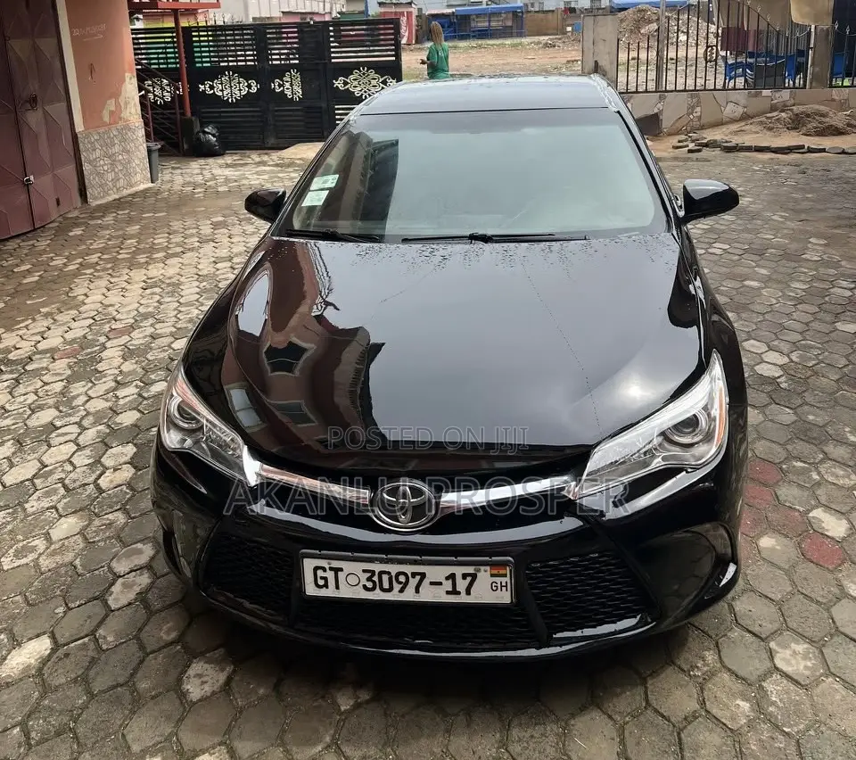 Toyota Camry 2016 Black