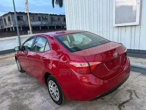 Toyota Corolla 2019 Red