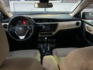 Toyota Corolla 2019 Red