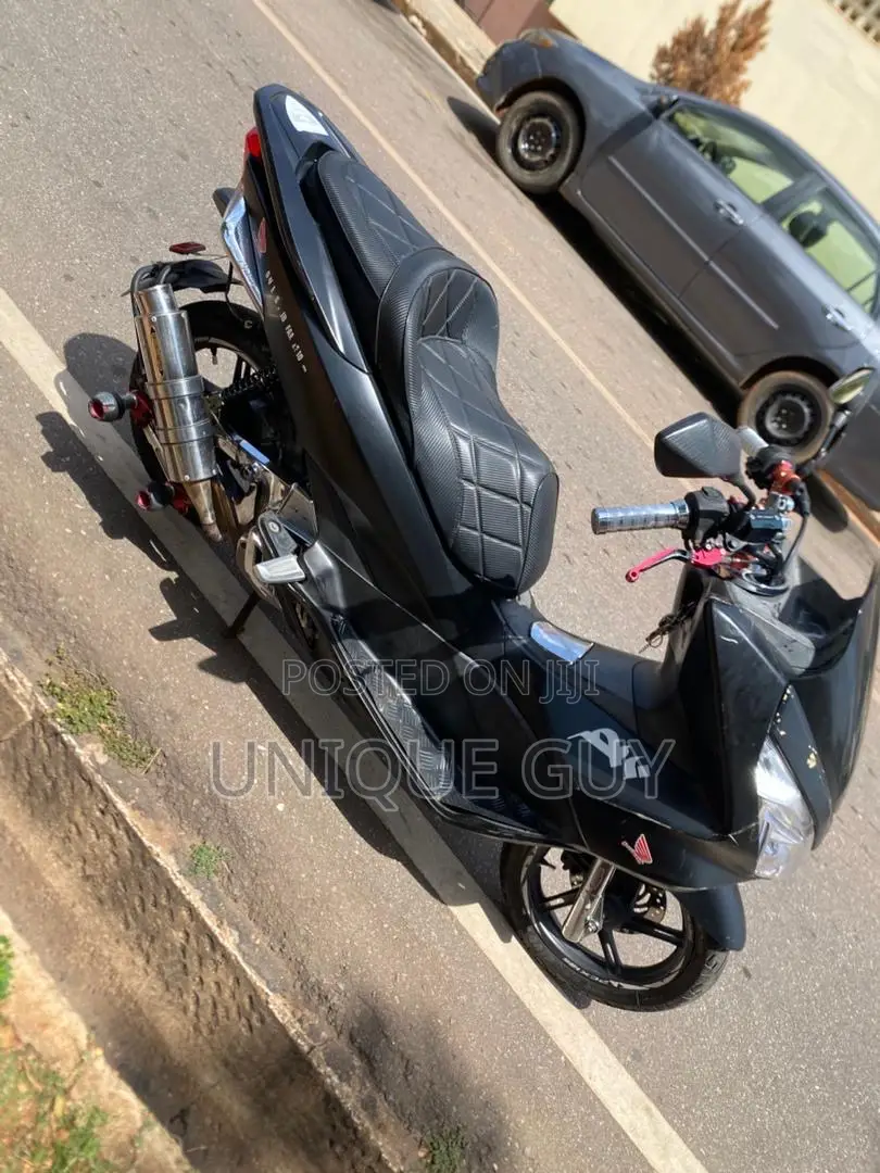 Honda 2024 Black