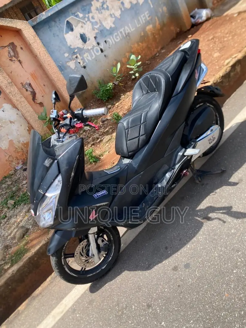 Honda 2024 Black