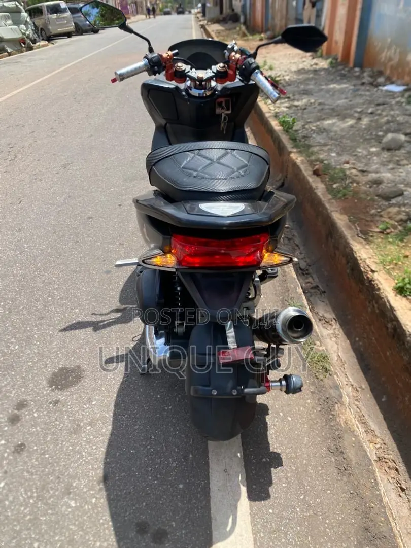 Honda 2024 Black
