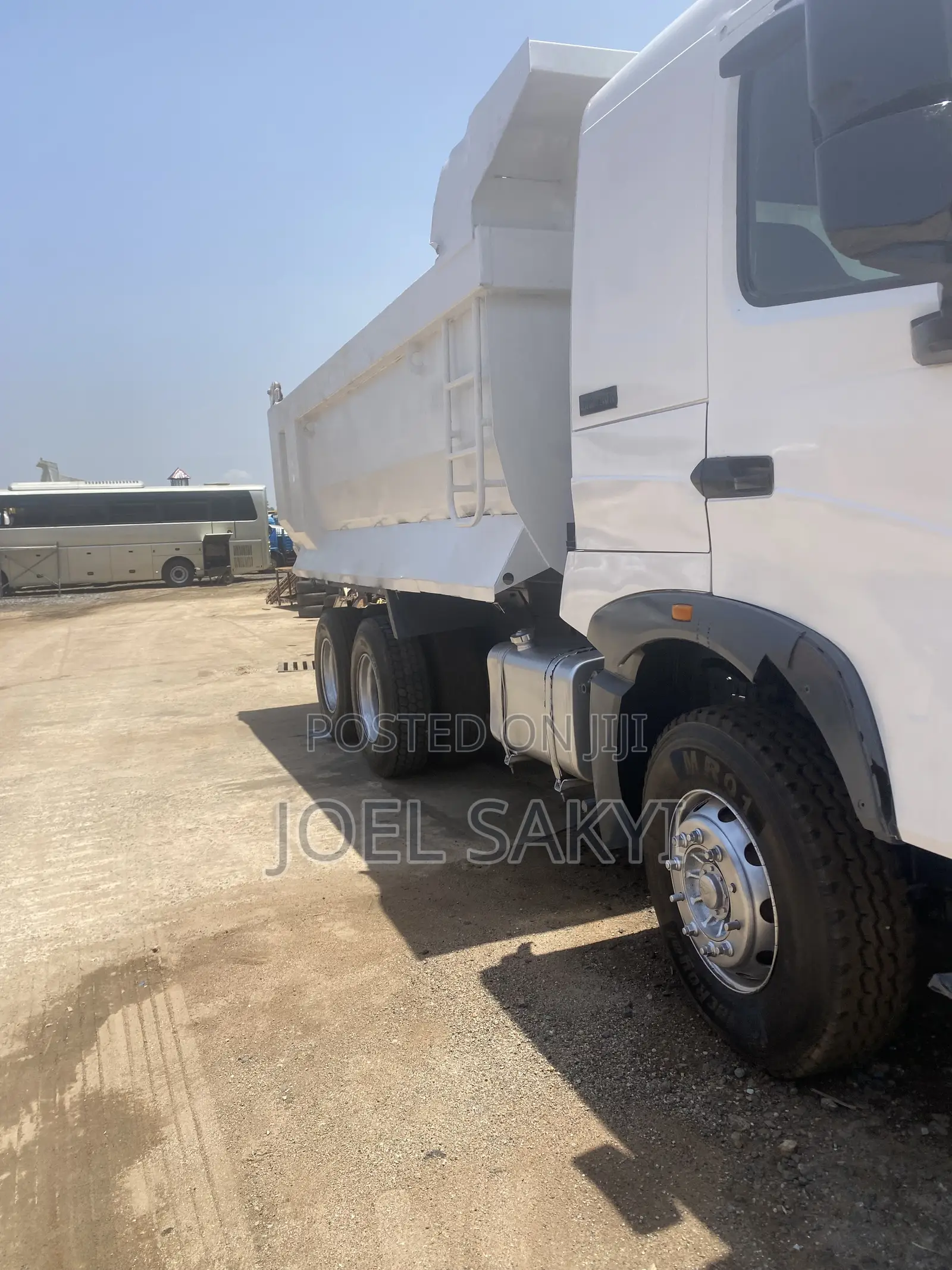Tipper Truck For Rent