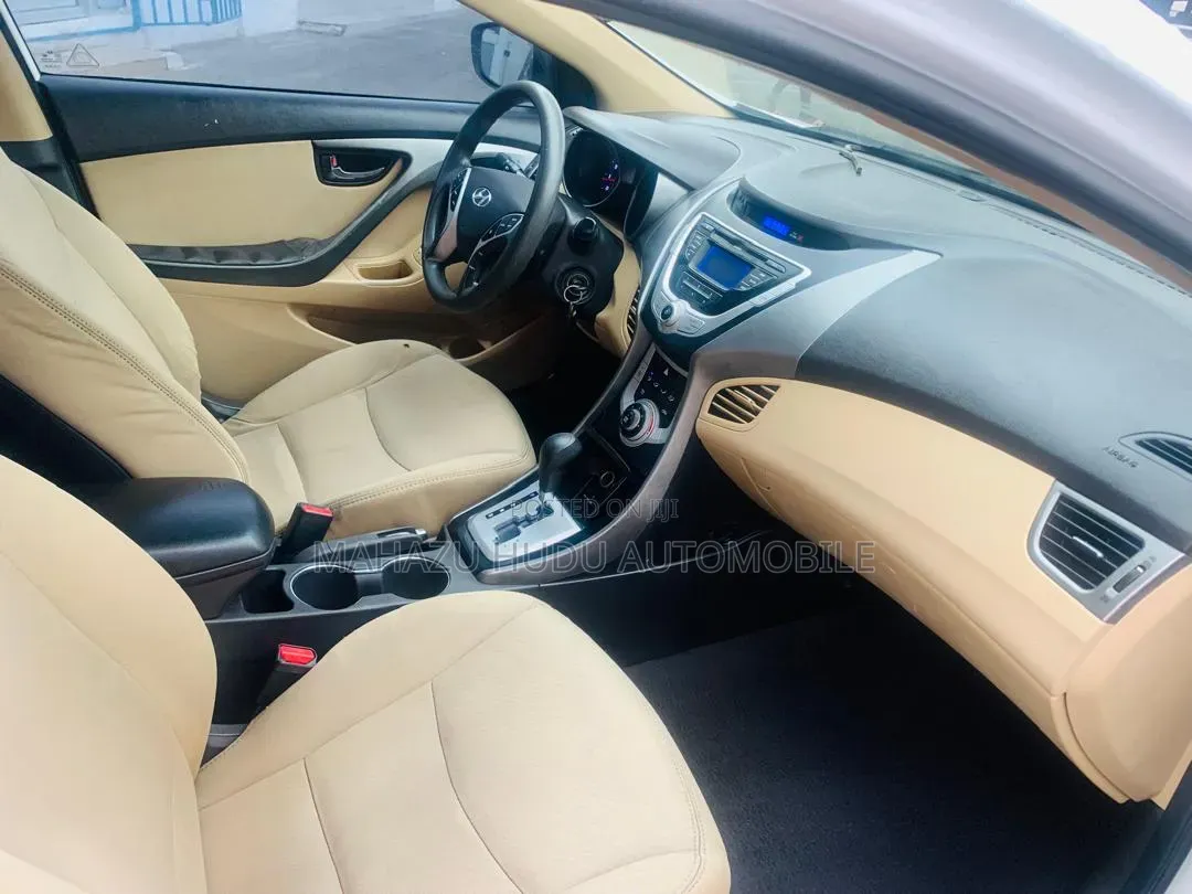 Hyundai Elantra GLS Sedan FWD (1.8L 4cyl 6A) 2013 White
