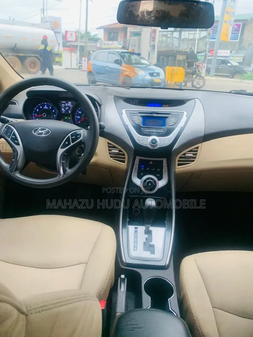 Hyundai Elantra GLS Sedan FWD (1.8L 4cyl 6A) 2013 White