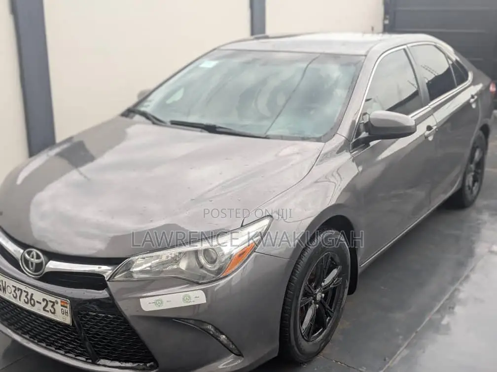 Toyota Camry 2017 Gray