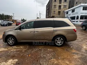 Honda Odyssey 2011 Gold