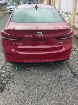 Hyundai Elantra 2017 Red
