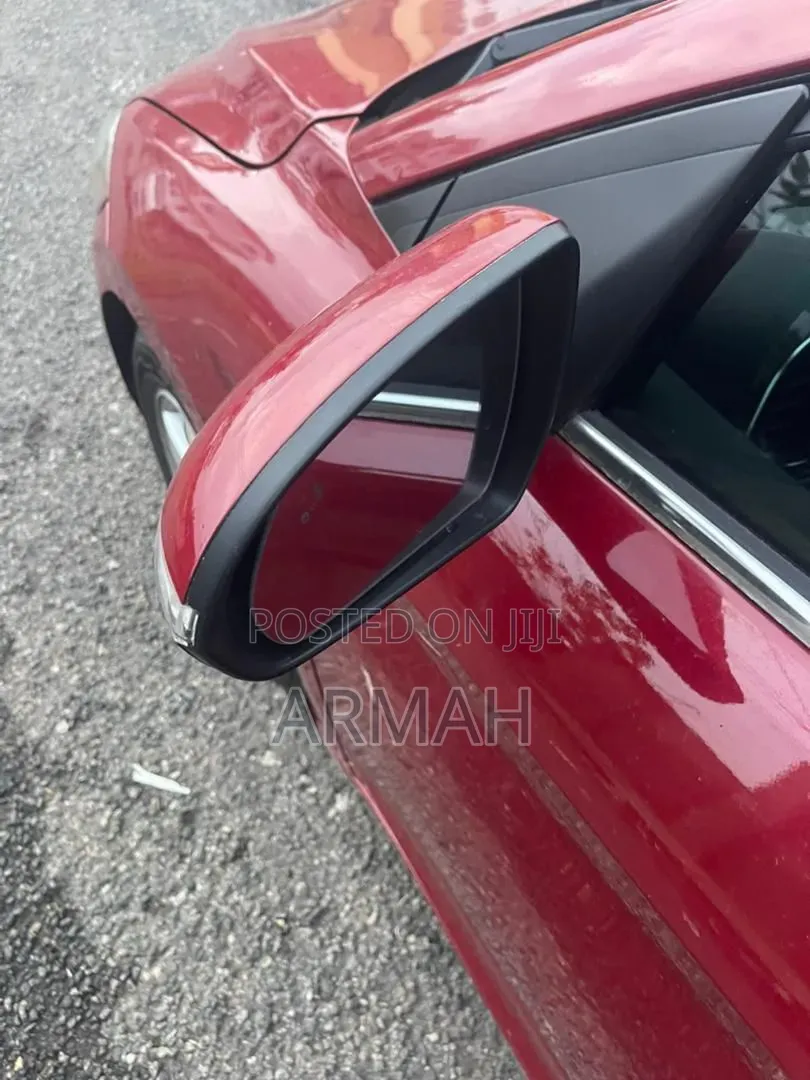 Hyundai Elantra 2017 Red
