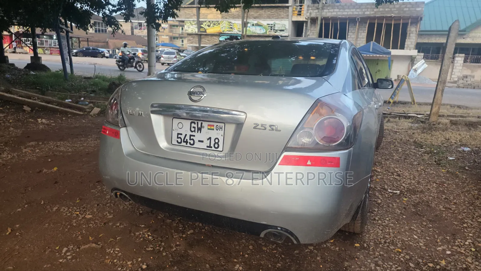 Nissan Altima 2012 Silver