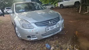 Nissan Altima 2012 Silver