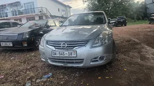 Nissan Altima 2012 Silver