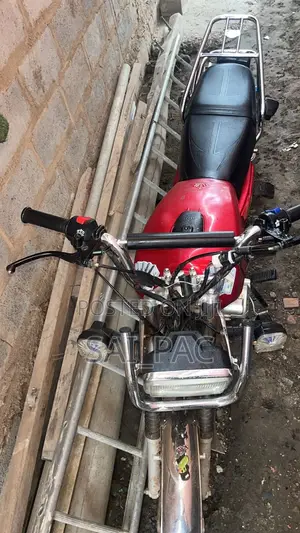 Royal RY125 2025 Red