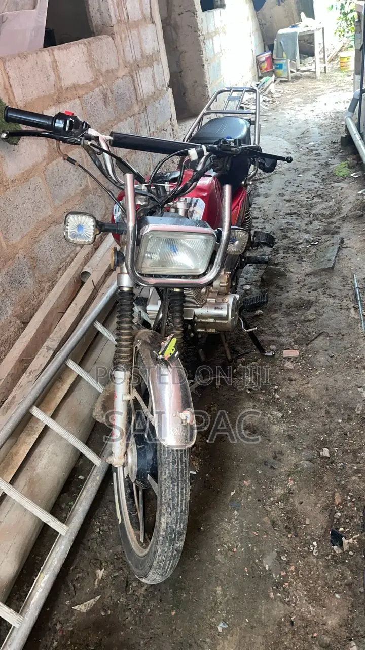 Royal RY125 2025 Red