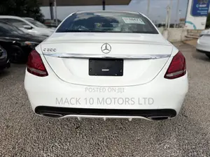 Mercedes-Benz C300 Sport 4Matic Sedan AWD (2.0L 4cyll 7A) 2016 White