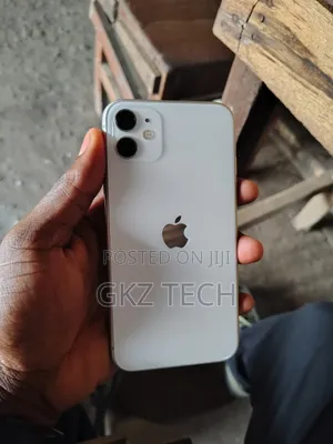 Apple iPhone 11 64 GB White