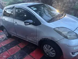 Toyota Vitz Three Plugs