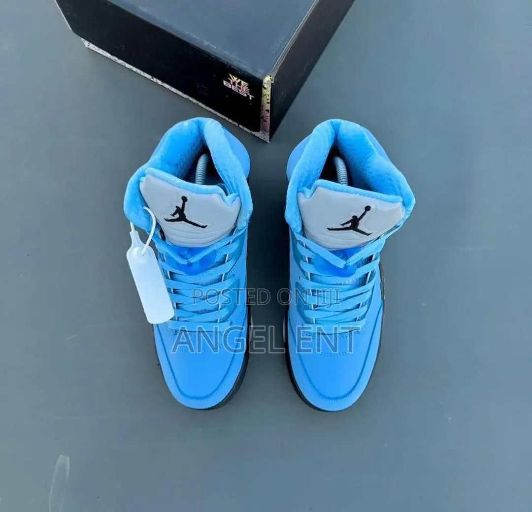 Nike Air Jordan 5 Retro Se "Unc" Sneakers Available (Loc: Adum Kumasi)