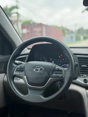 Hyundai Elantra SE 2018 Red