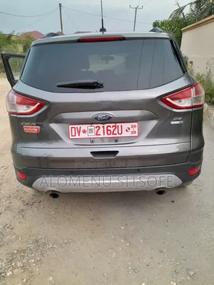 Ford Escape SE 4dr SUV AWD (1.6L 4cyl Turbo 6A) 2014 Gray