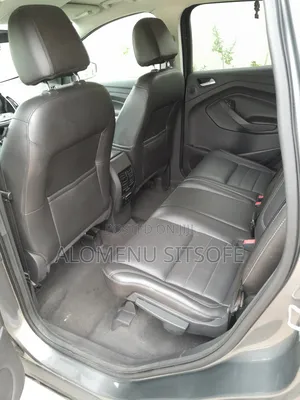 Ford Escape SE 4dr SUV AWD (1.6L 4cyl Turbo 6A) 2014 Gray