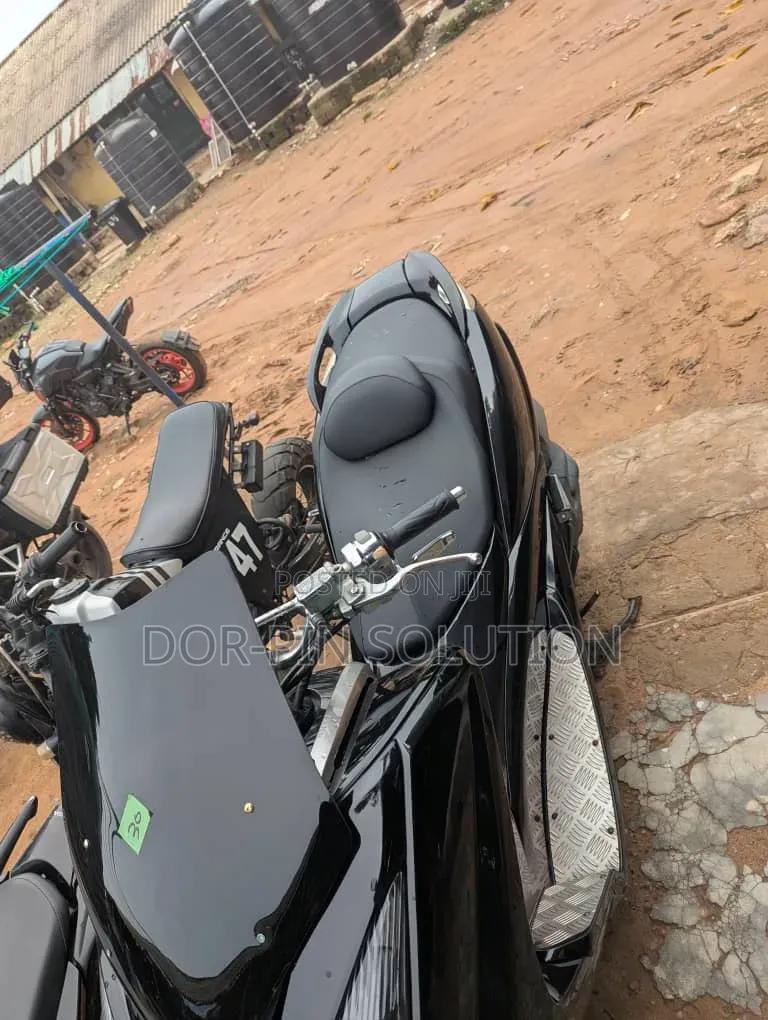 Yamaha Majesty 2015 Black
