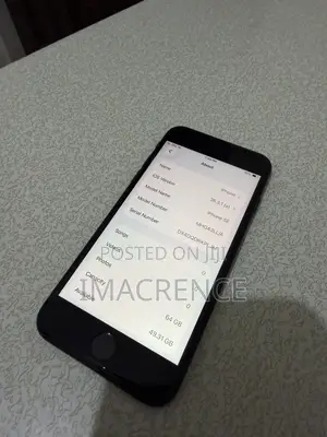 Apple iPhone SE (2020) 64 GB Black