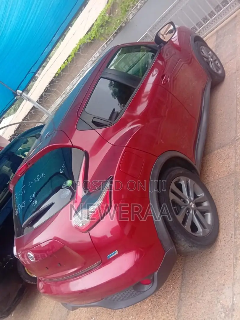 Nissan Juke SL 4dr Hatchback AWD (1.6L 4cyl Turbo CVT) 2015 Red