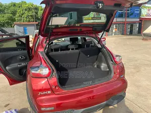 Nissan Juke SL 4dr Hatchback AWD (1.6L 4cyl Turbo CVT) 2015 Red