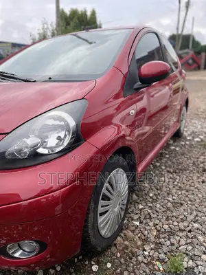 Toyota Aygo 1.0 5-Door 2010 Red