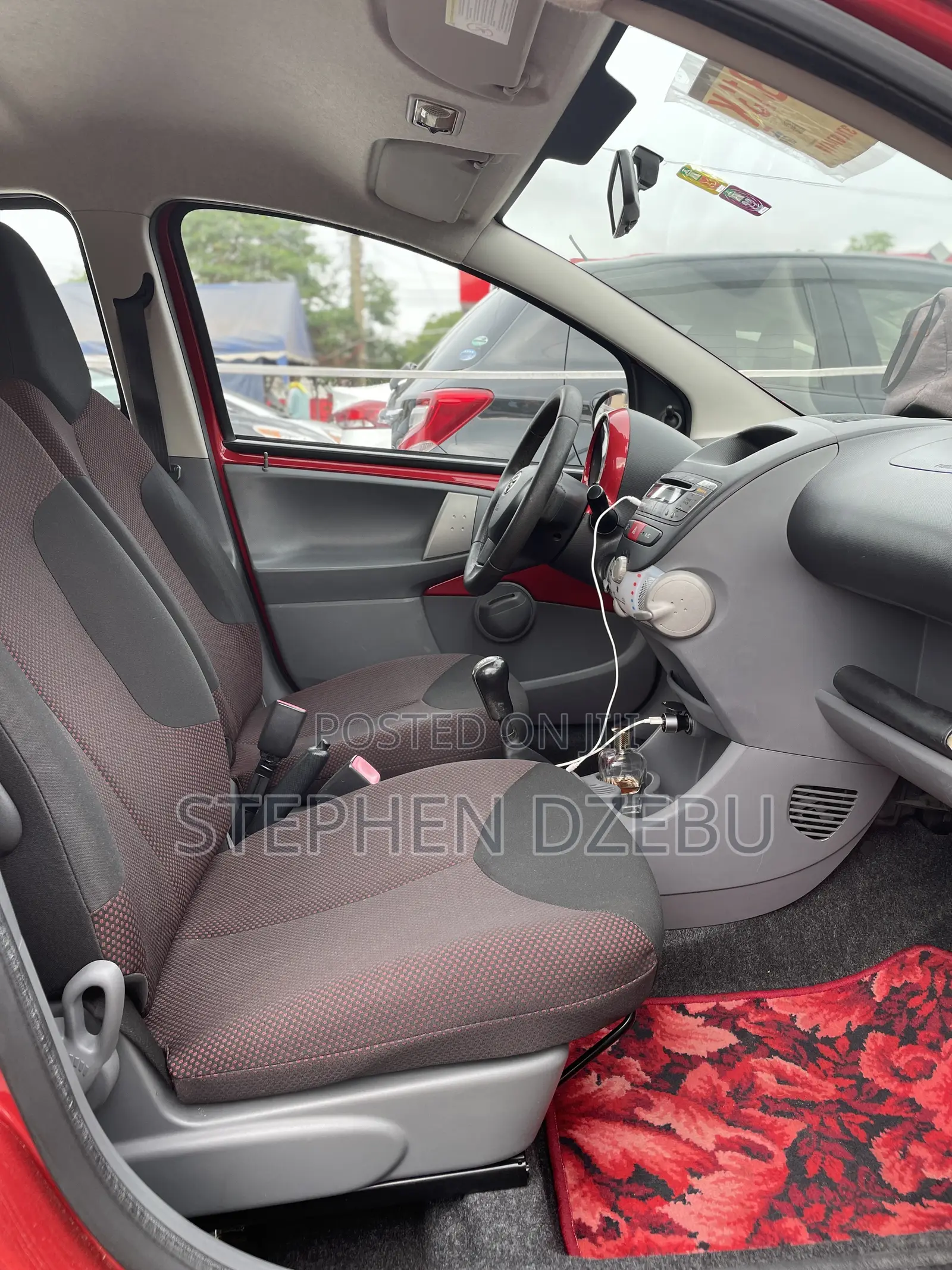 Toyota Aygo 1.0 5-Door 2010 Red