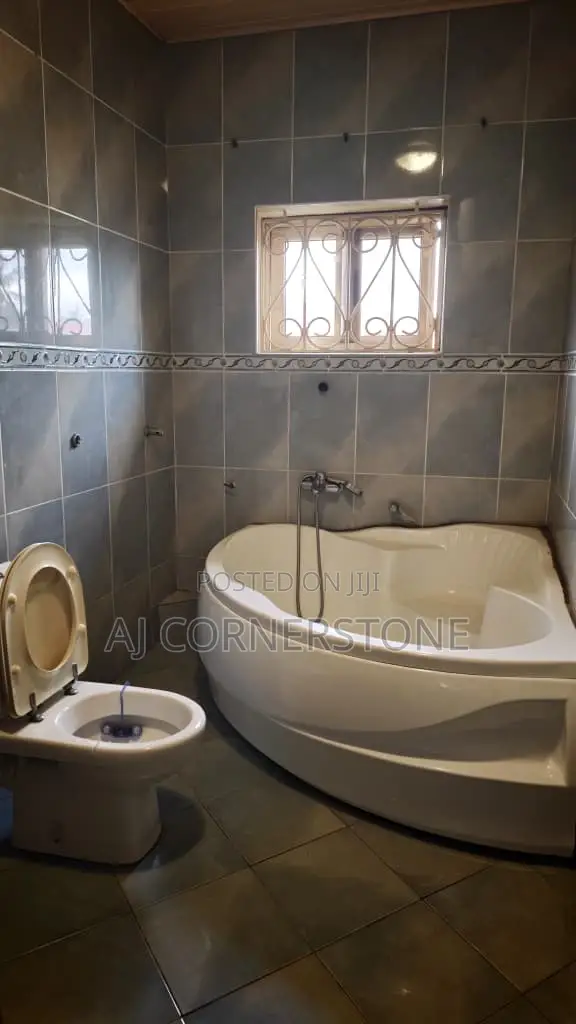 6bdrm Mansion in Dome for sale