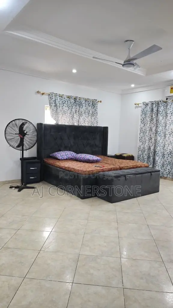 6bdrm Mansion in Dome for sale