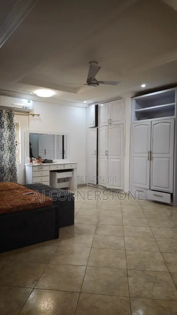 6bdrm Mansion in Dome for sale