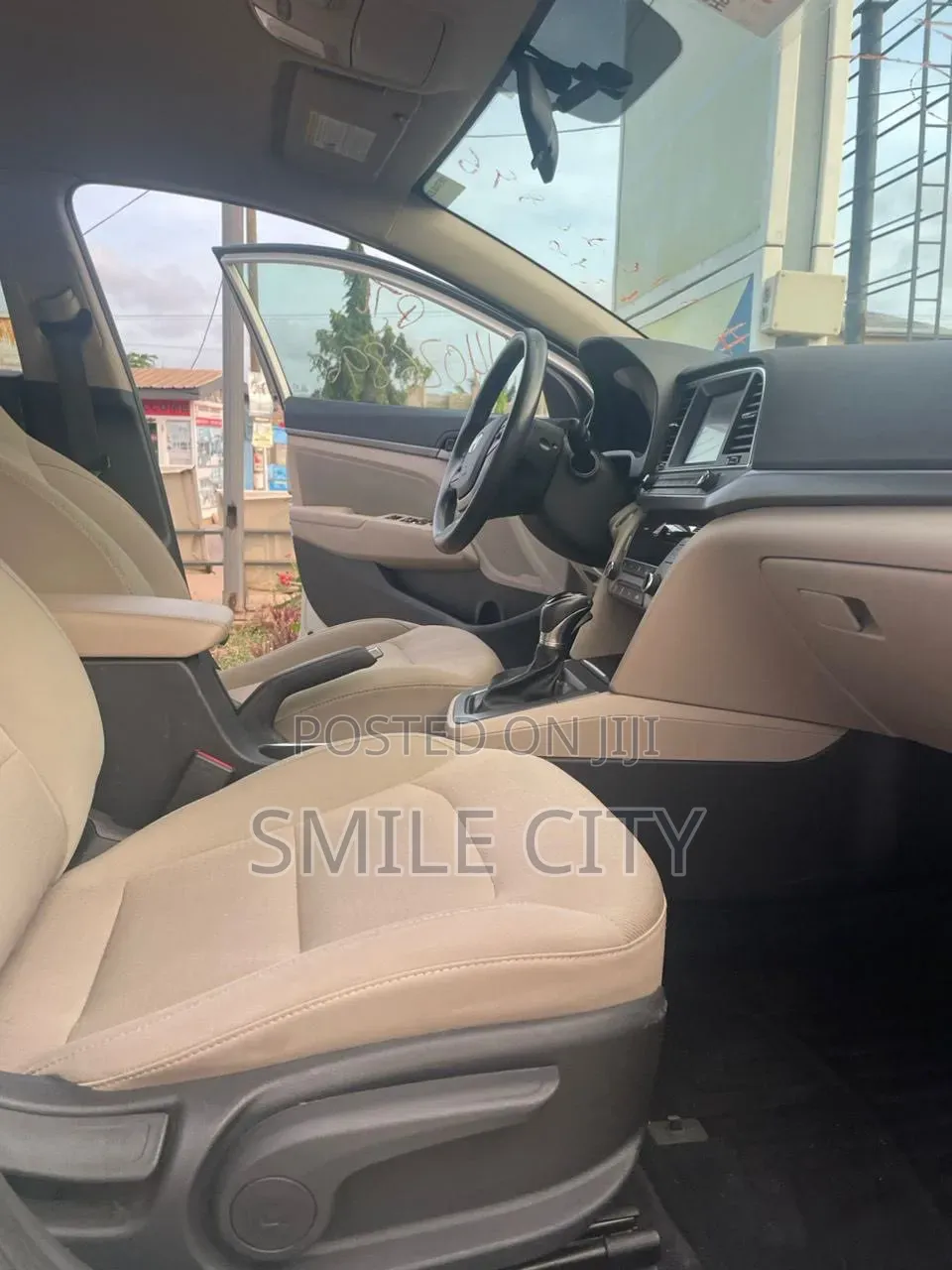 Hyundai Elantra 2017 Gold