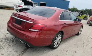 Mercedes-Benz E300 4Matic AWD Sedan (2.0L 4cyl 9A) 2017 Red